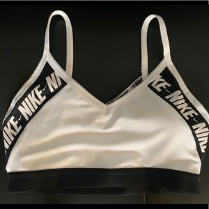 Nike dri-fit sports bra READ DESCRIPTION